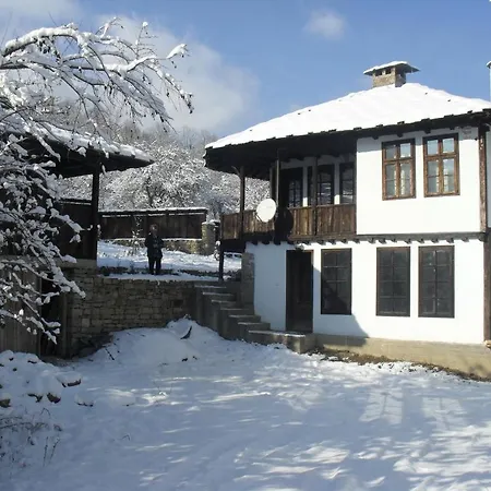 Къща Балканец